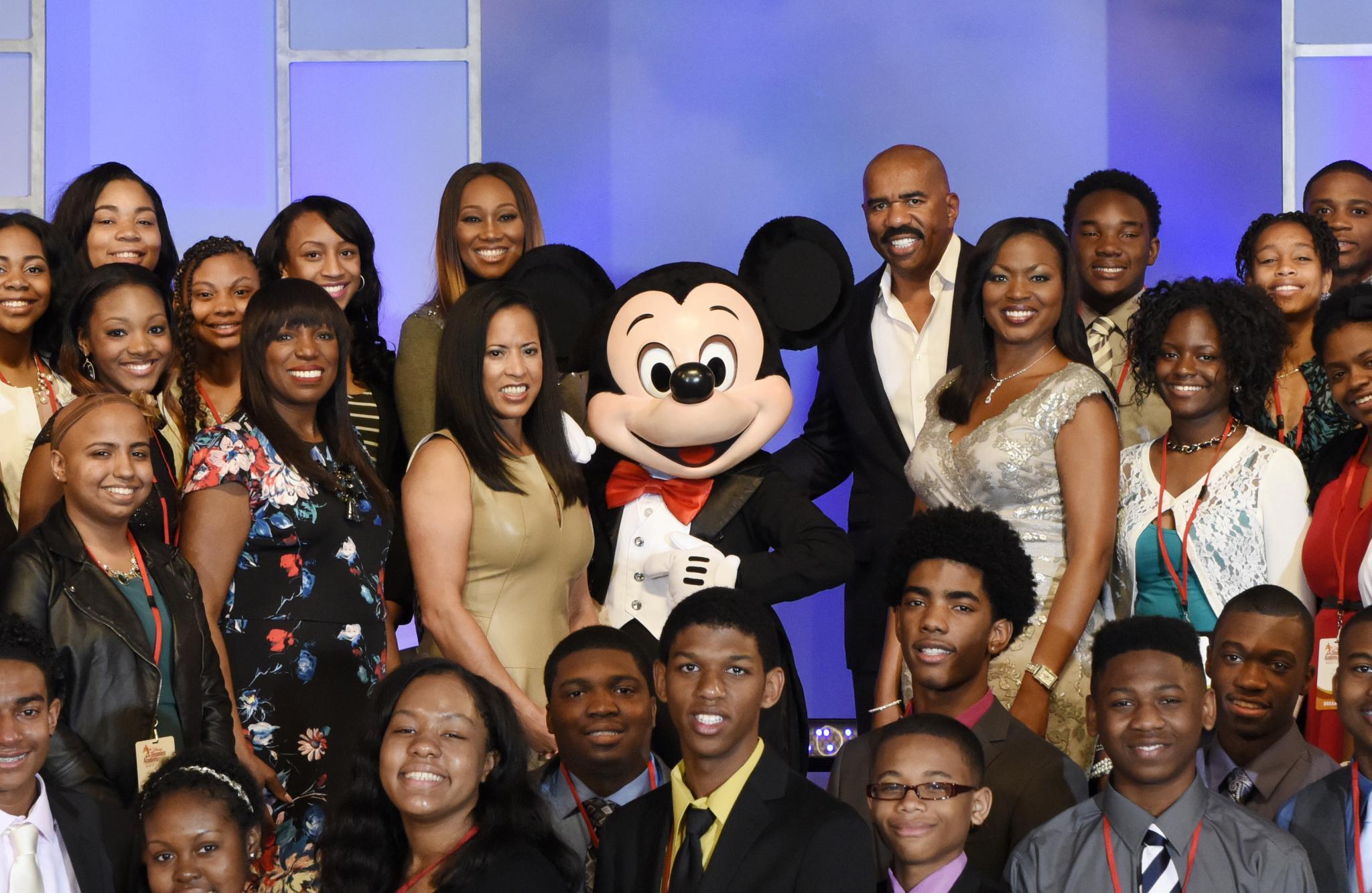 Disney Dreamers Academy: Last Chance For Empowerment & Free Trip For High School Students!