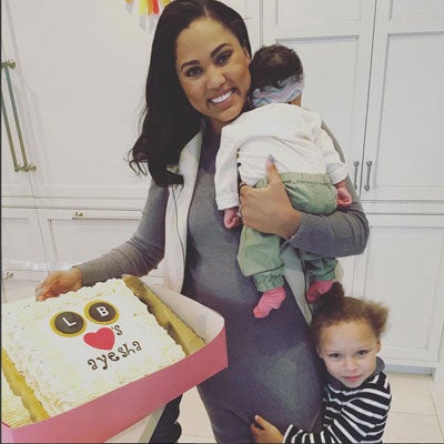 Ayesha Curry Is Writing a Cookbook!