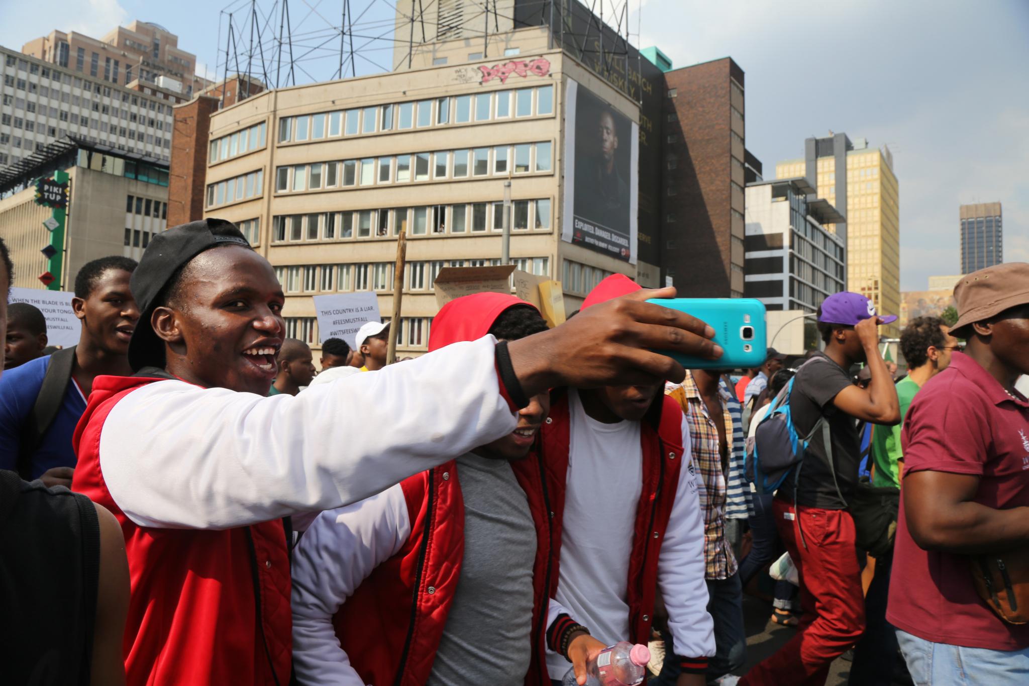 35 Powerful Photos of Student Protests on the Streets of South Africa
