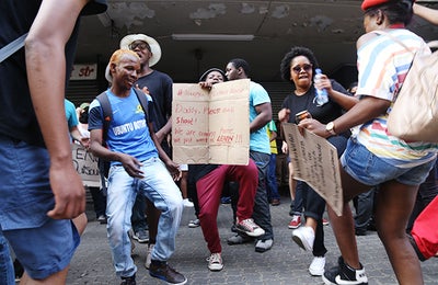 35 Powerful Photos of Student Protests on the Streets of South Africa
