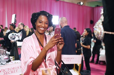 18 Backstage Beauty Moments From the Victoria’s Secret Fashion Show