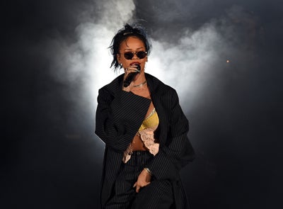 Rihanna Launches New Website Dedicated to Upcoming Album
