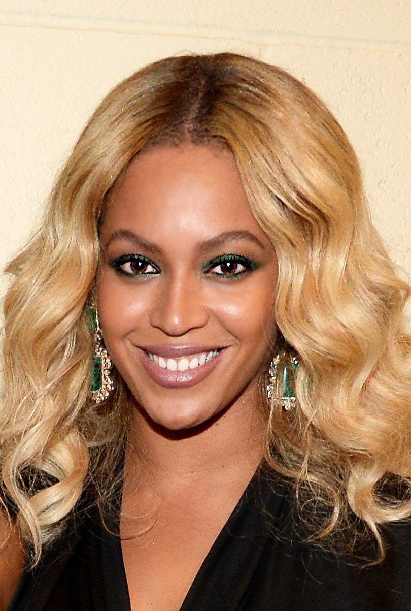 How to Wear Green Eye Shadow Like Beyonce