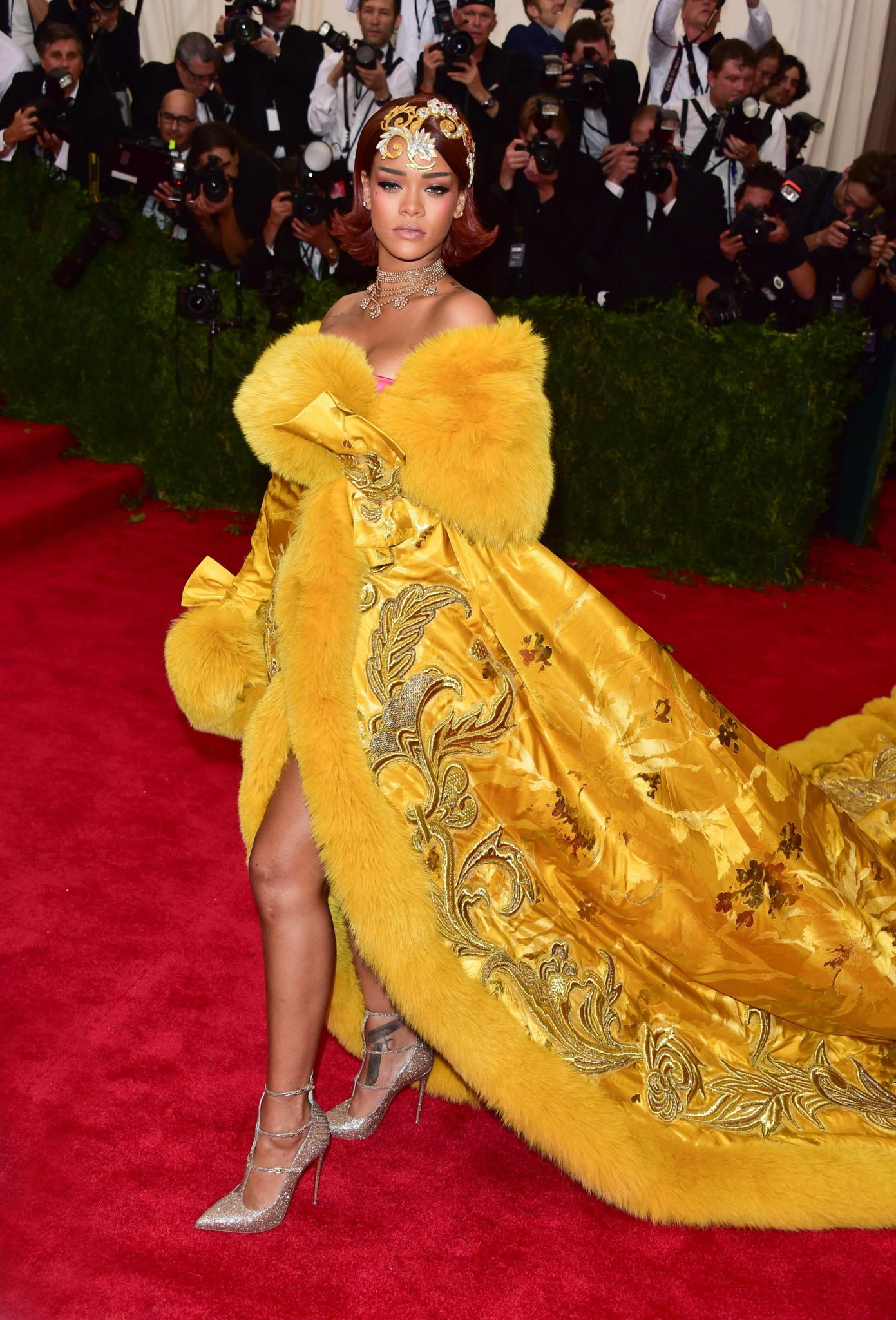 Rihanna is Undoubtably a Fashion Icon, Here's Why
