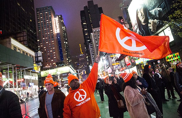 See Spike Lee’s Anti-Gun Violence Protest Following ‘Chiraq’ Premiere