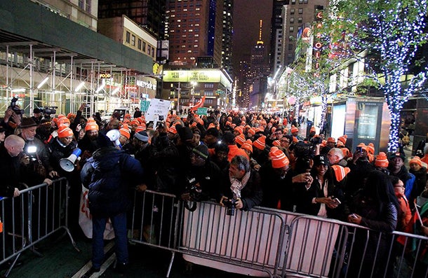 See Spike Lee’s Anti-Gun Violence Protest Following ‘Chiraq’ Premiere