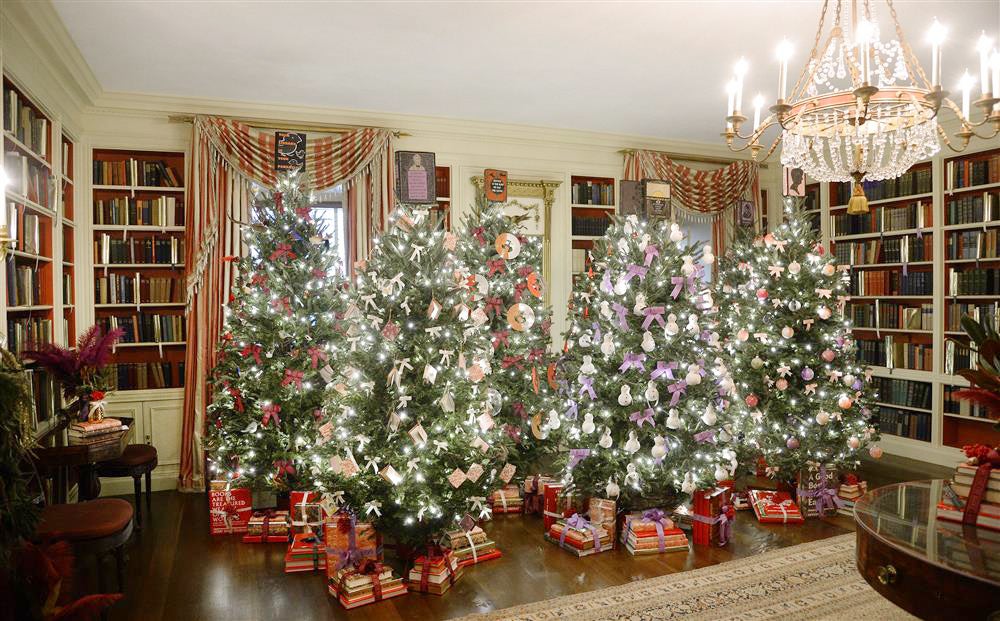 Michelle Obama Reveals White House Holiday Decor
