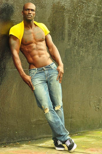 #MCM: Rising Model Ricardo Cleveland Makes Your Day