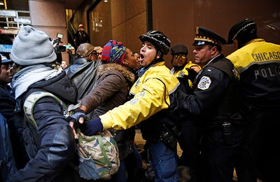 PHOTOS: Chicago Protests Erupt After Mayor Issues Apology for Laquan McDonald’s Death