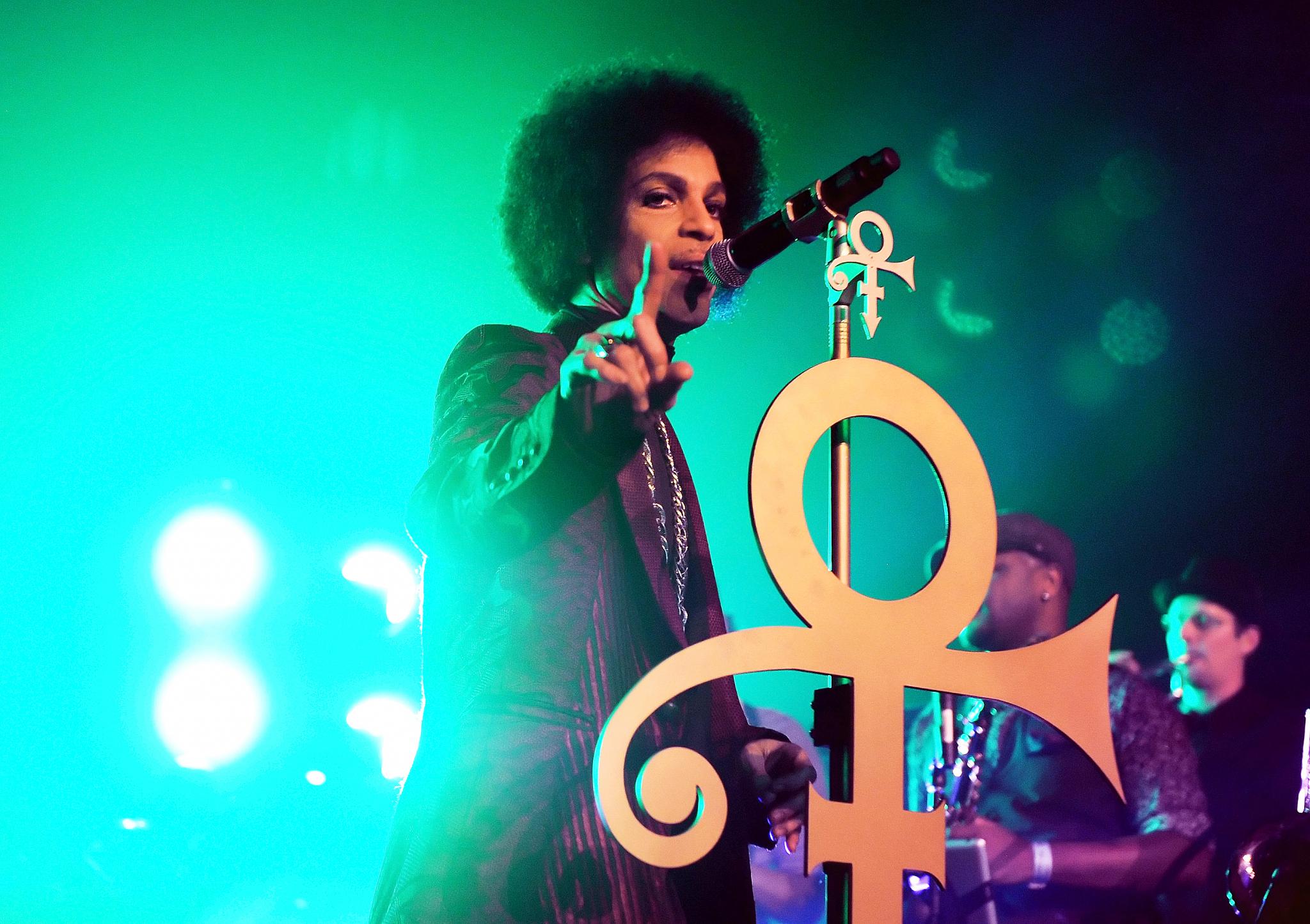 Fans Share Video Footage From Prince's Final Major Concert in Atlanta