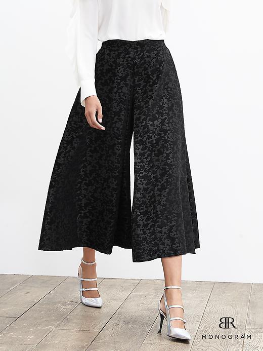 Holiday Slay: How to Dress Up for Every Occasion