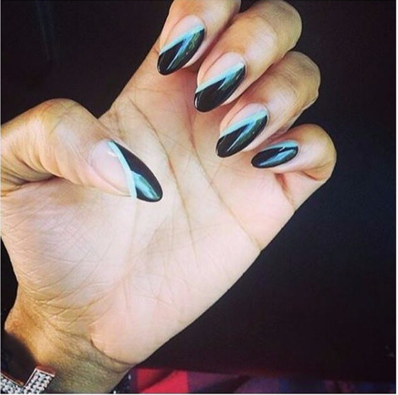 8 ‘Grammers' Who Have the Best Holiday Nails & Makeup
