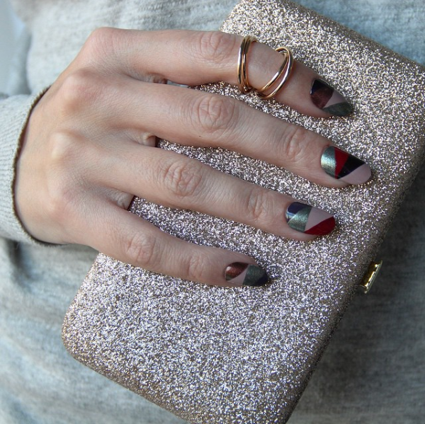 8 ‘Grammers' Who Have the Best Holiday Nails & Makeup

