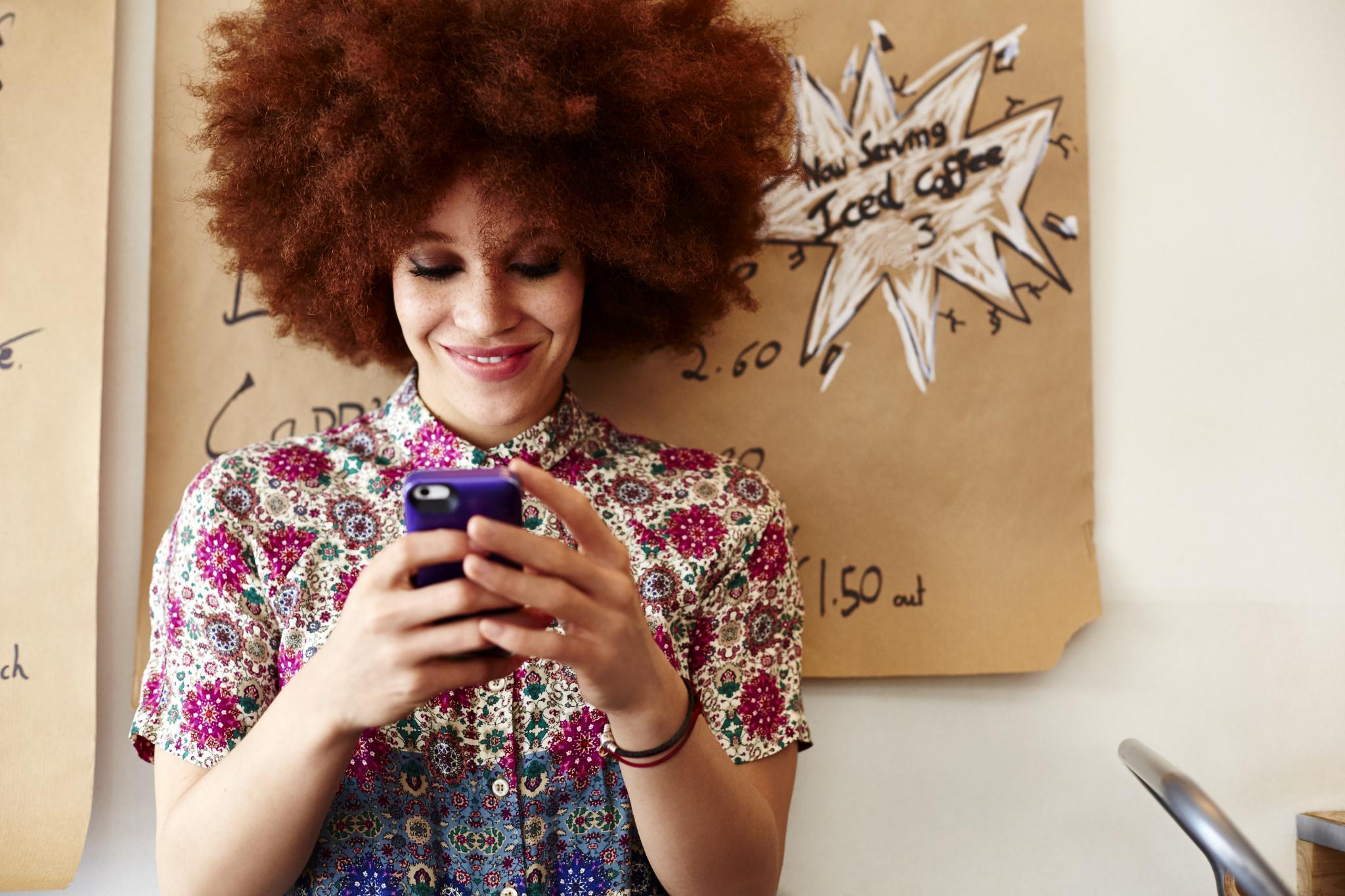 8 ‘Grammers' Who Have the Best Holiday Nails & Makeup
