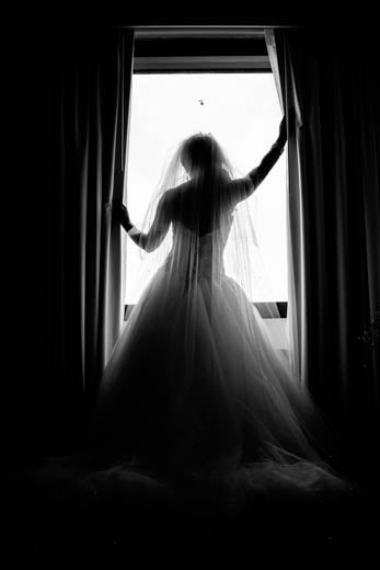 Bridal Bliss: See Childhood Friends Eghosa and Eyituoyo’s Old Hollywood Wedding