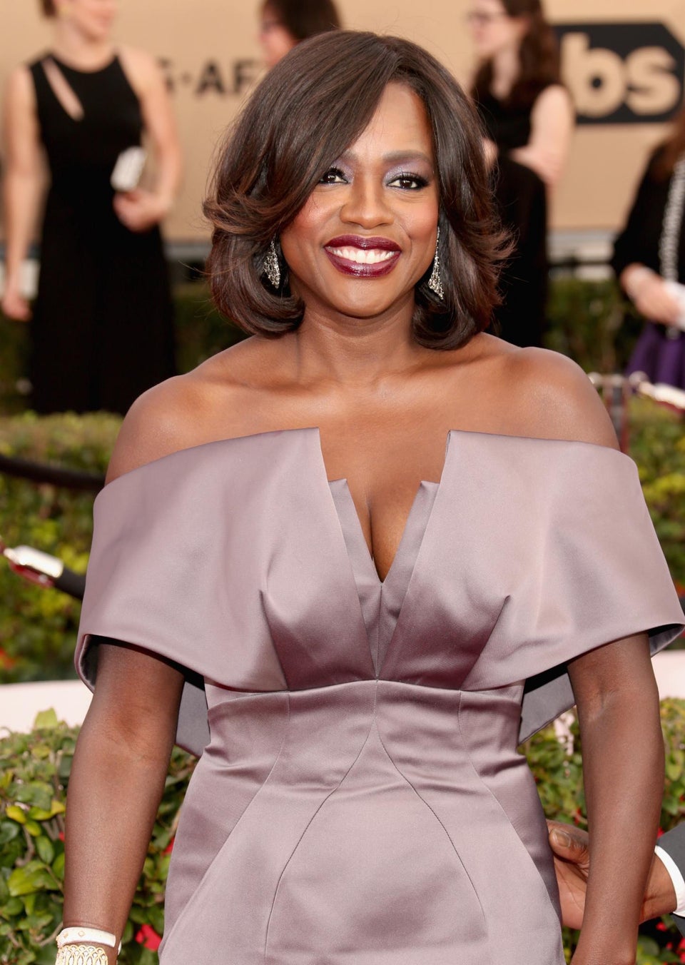 Viola Davis Nabs a Best Actress SAG Award for 'How To Get
