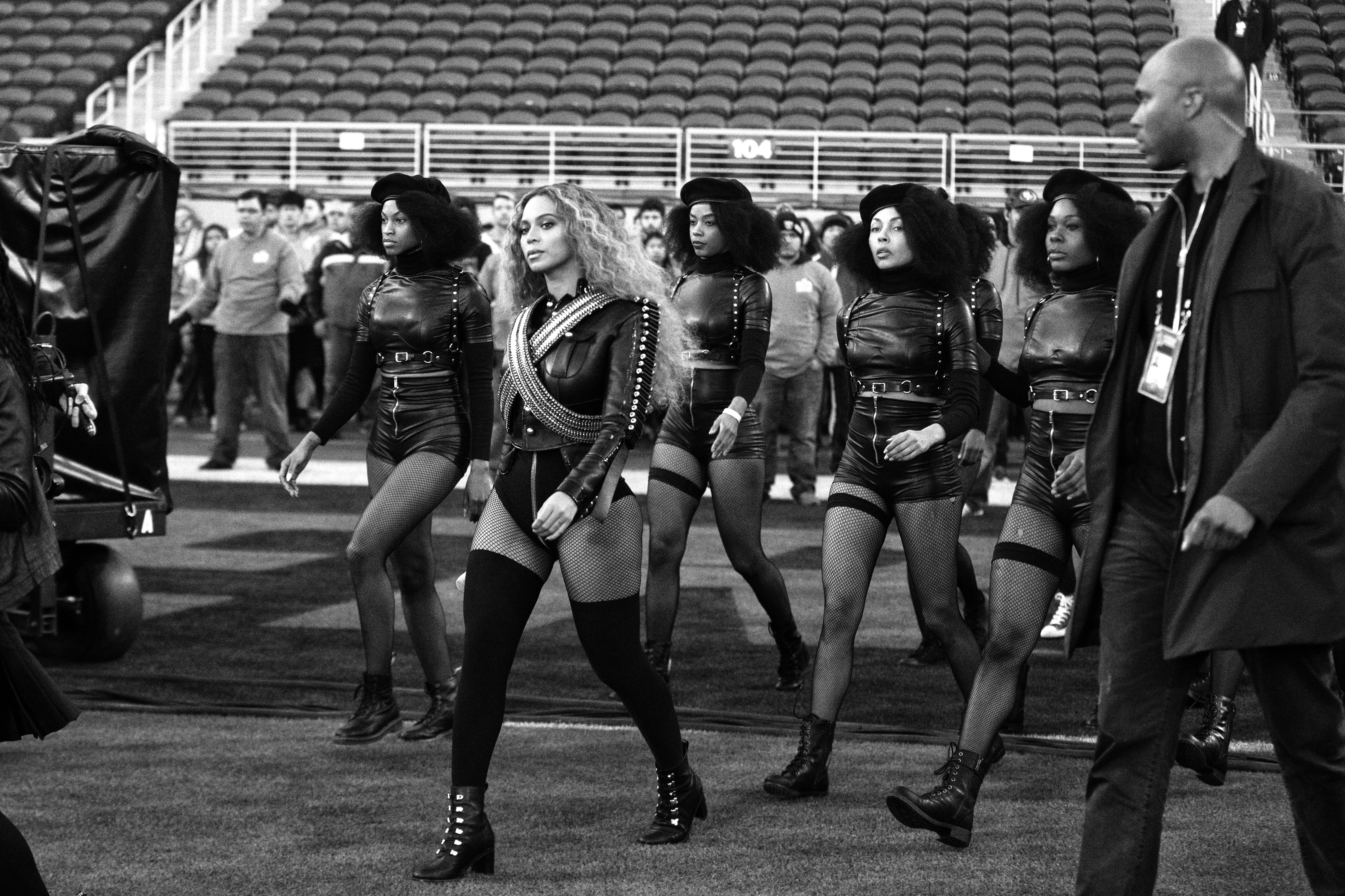 See Stunning Photos Of Beyonce's Super Bowl Performance You Won't Find Anywhere Else