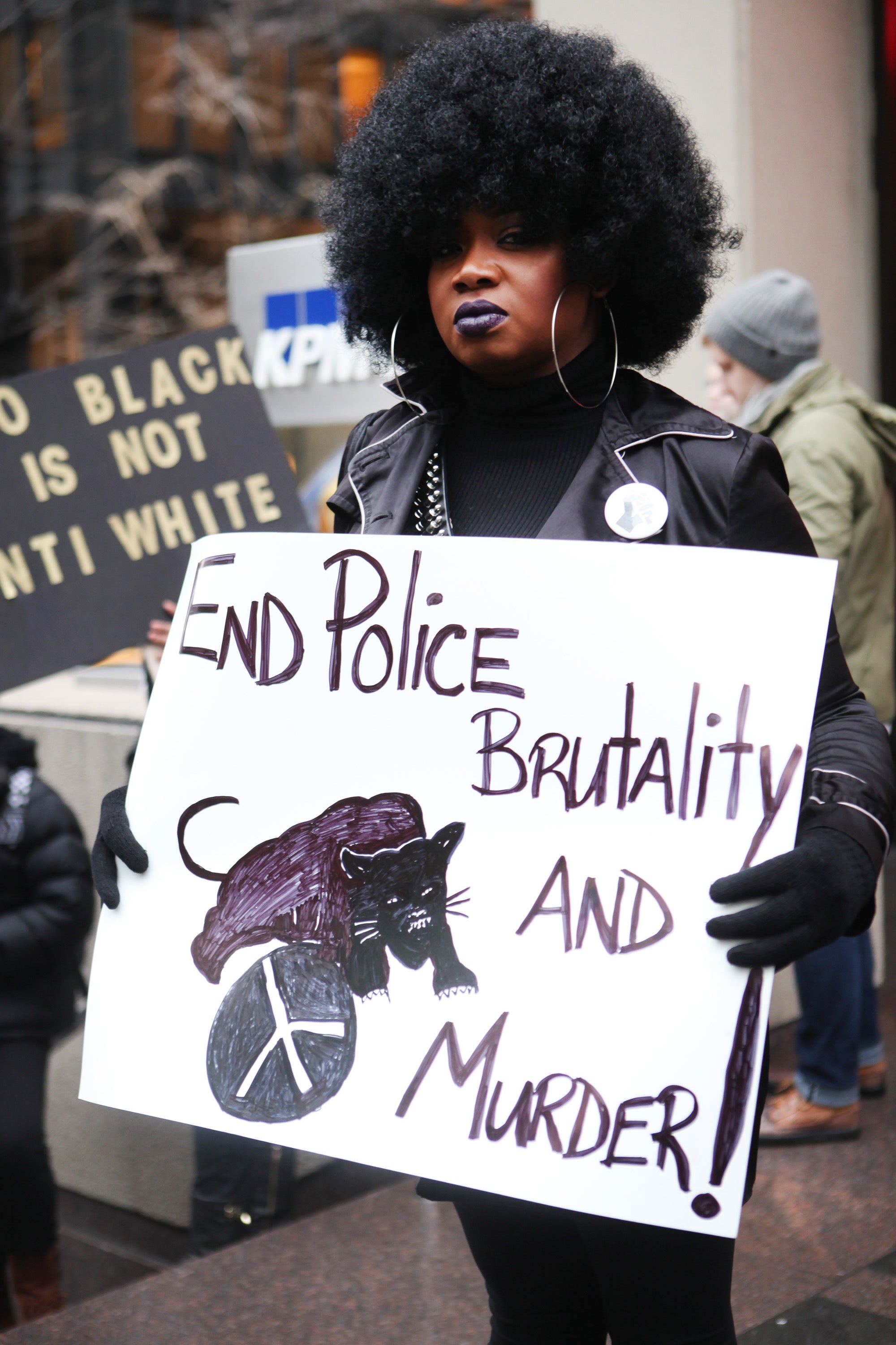 See How Sisters Stood with Beyonce At 'Anti Anti Beyonce’ Rally