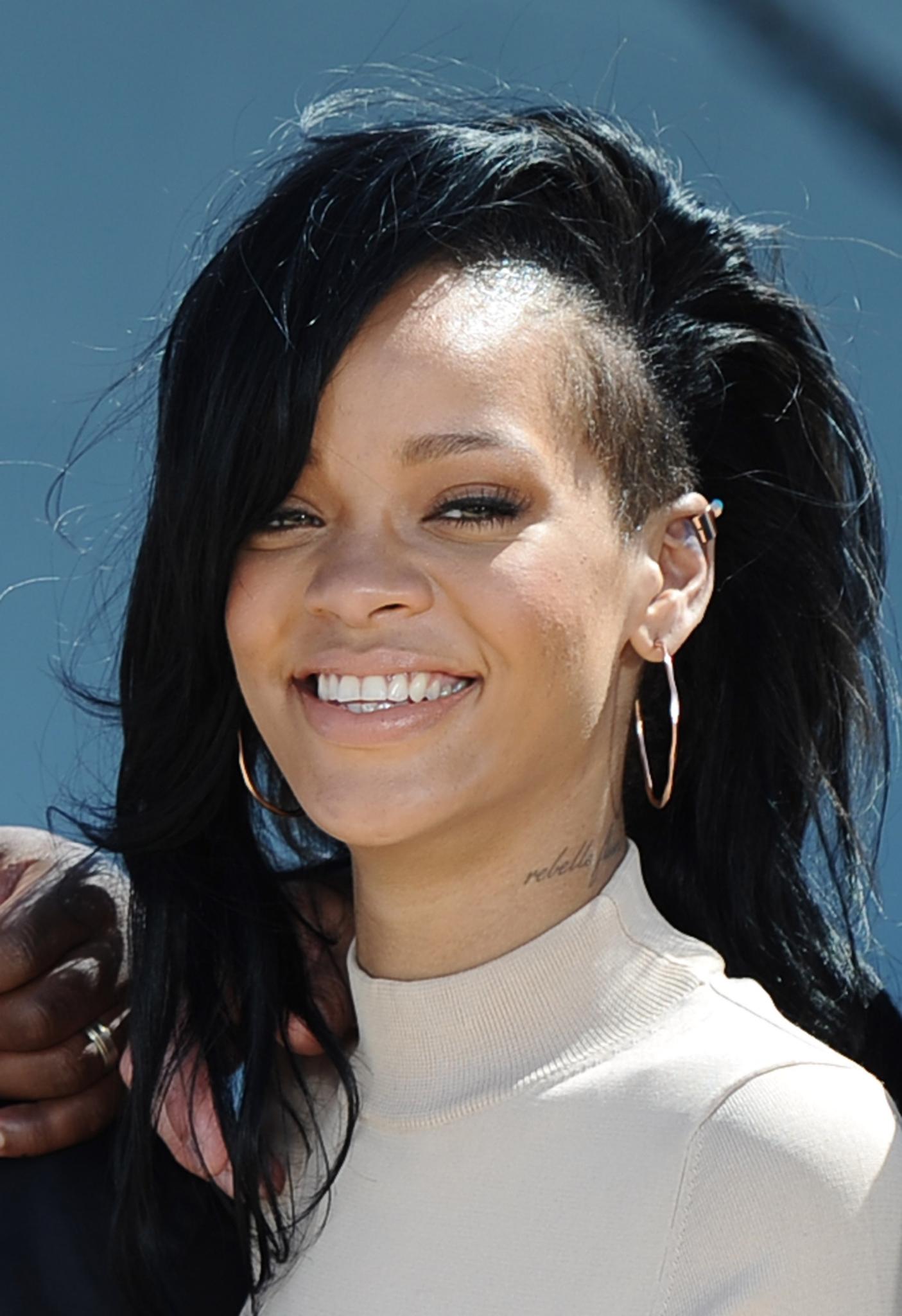 8 of Rihanna’s Most Game Changing Hairstyles | Essence