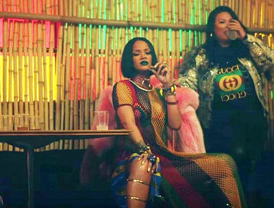 Afleiding postzegel Keuze 10 Times Rihanna's Music Video Style Made us Want to Play Dress Up | Essence