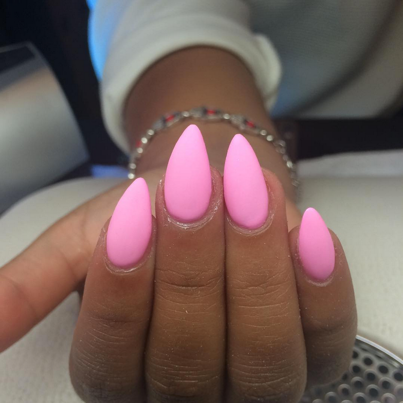 27 Manicures on Instagram That Were Made for Spring
