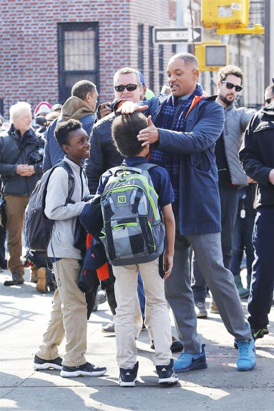 Photo Fab: Will Smith Helps a Lucky Kid Shape His Afro
