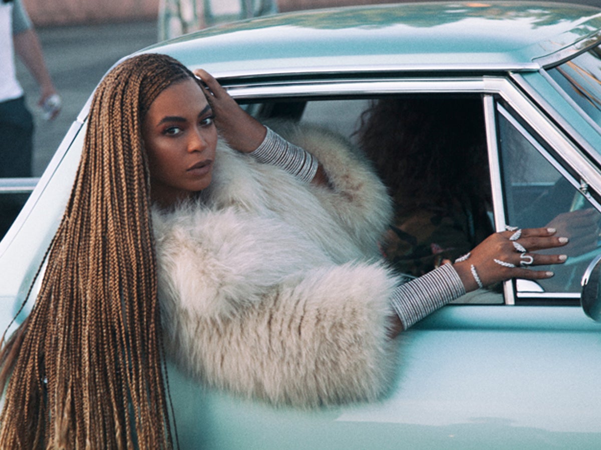 White Teen Dismissed From School For Wearing Beyoncé-Inspired Box