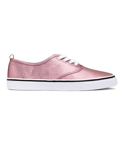 15 Stylish Sneakers (All Under $100) That You Can Wear With Your Spring Dresses