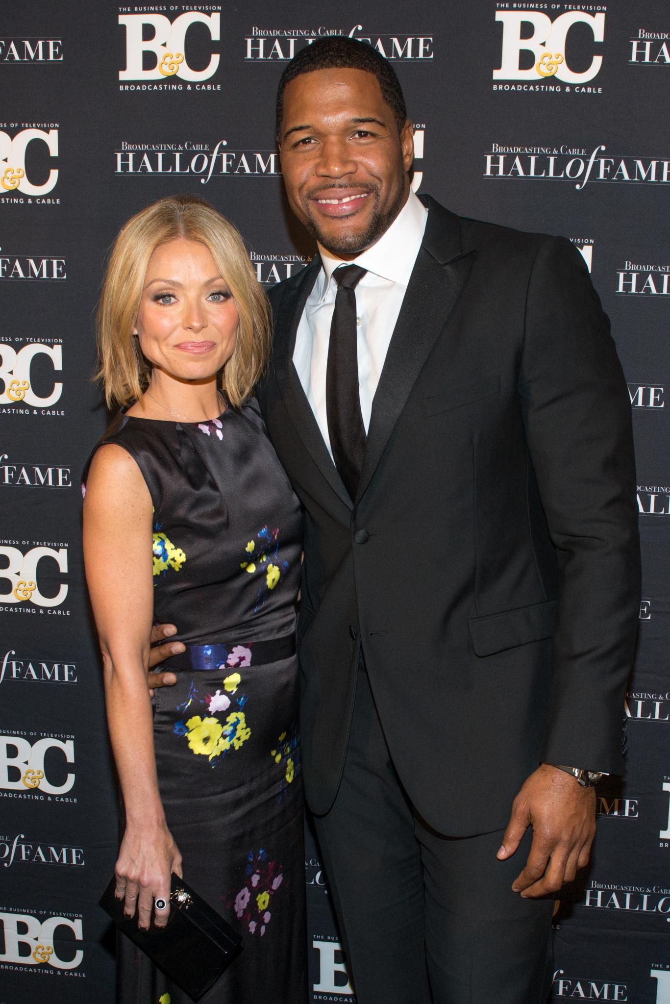 Kelly Ripa is a No Show for 'Live' After Strahan Announcement