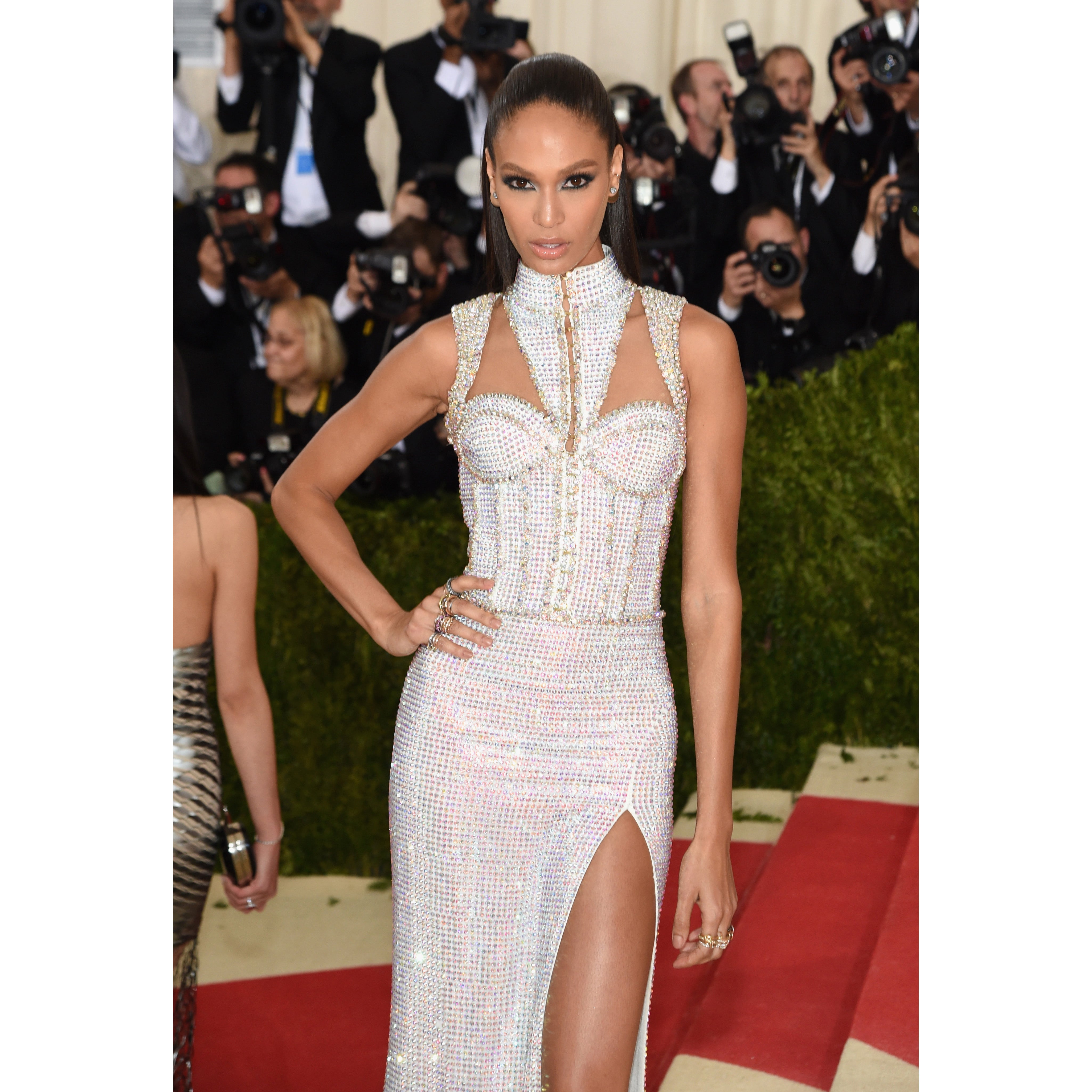 The 2016 Met Gala Red Carpet Was Out Of This World
