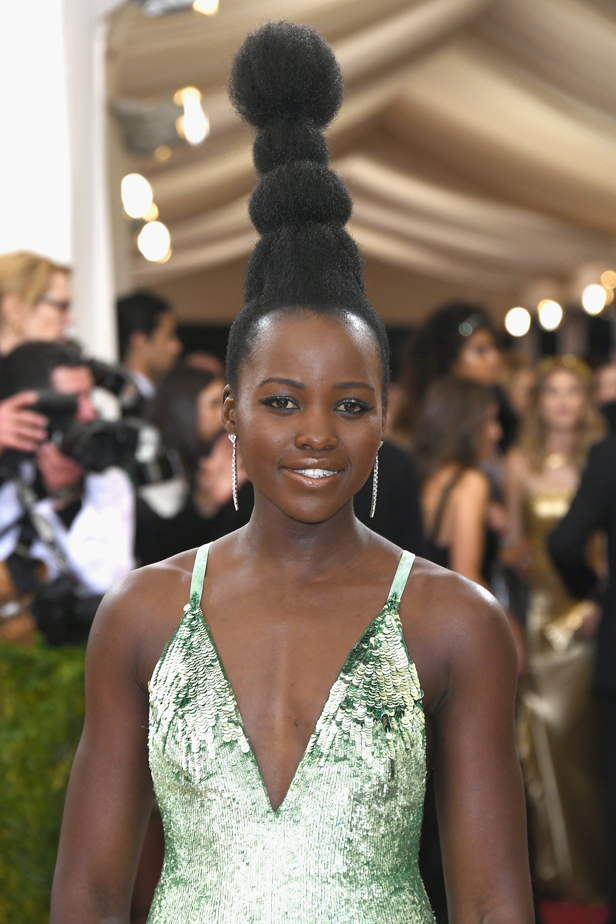 22 Seriously Stunning Hair and Beauty Looks from the Met Gala 2016
