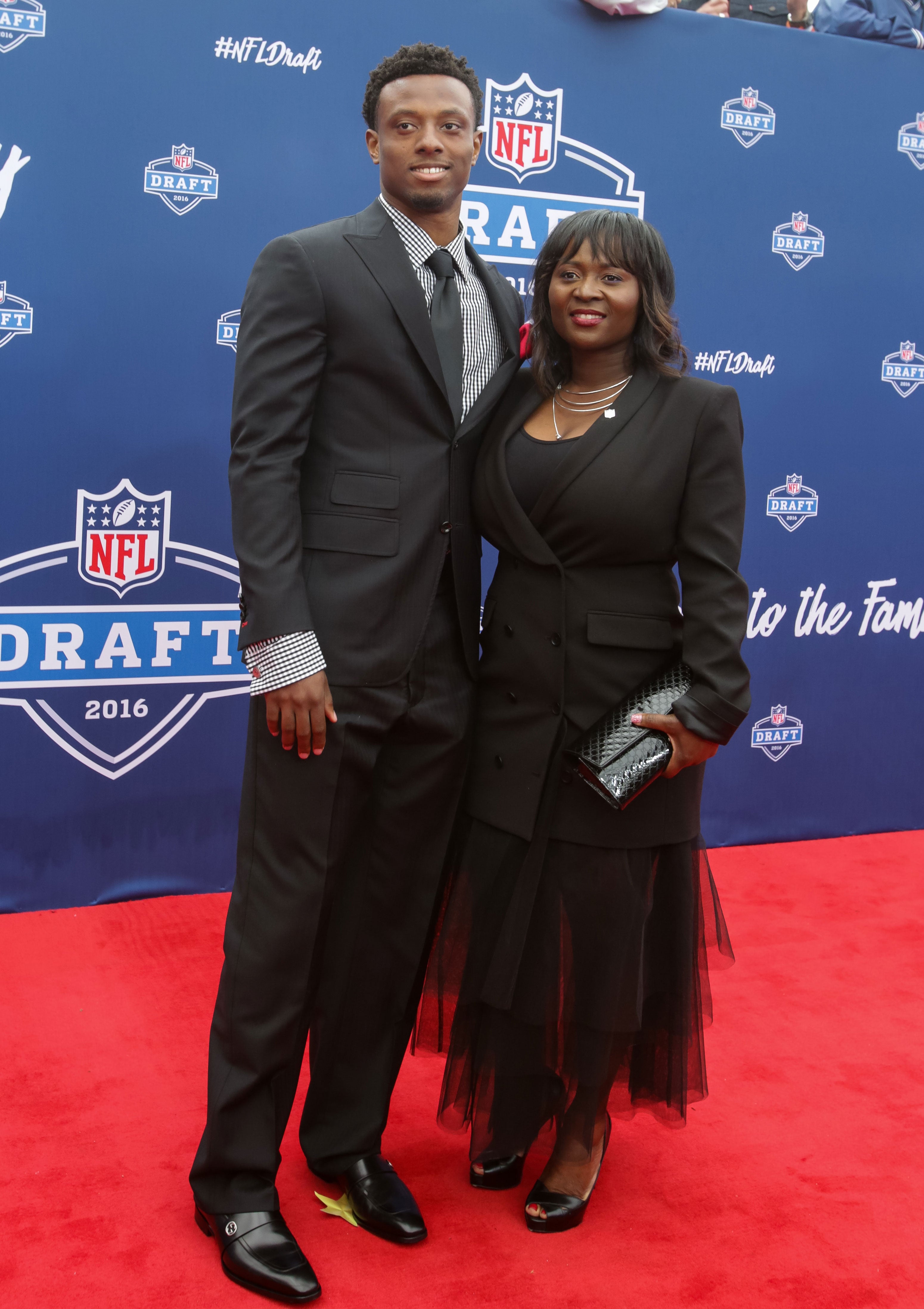 Eli Apple's Mom Knows What Goes Down In The DM
