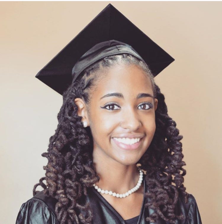 Top Ways To Slay in Your Graduation Cap With Natural Hair ...