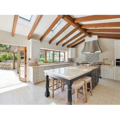 Holy Life Goals! Look Inside The Currys’ Fantastic Home