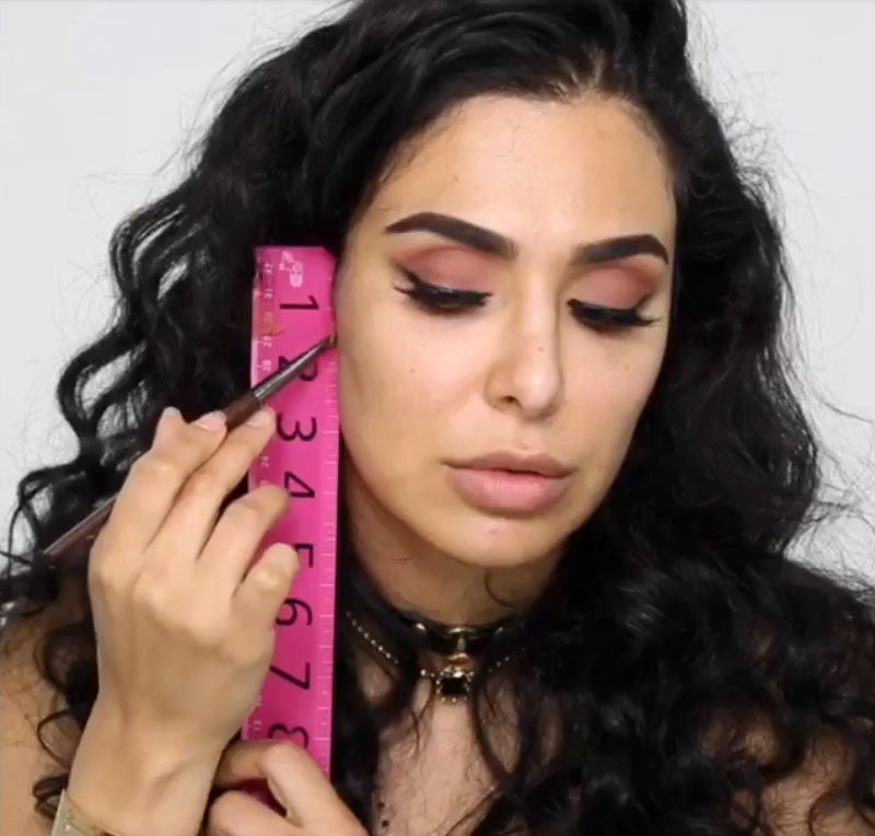 5 Random Things Bloggers Are Using to Contour