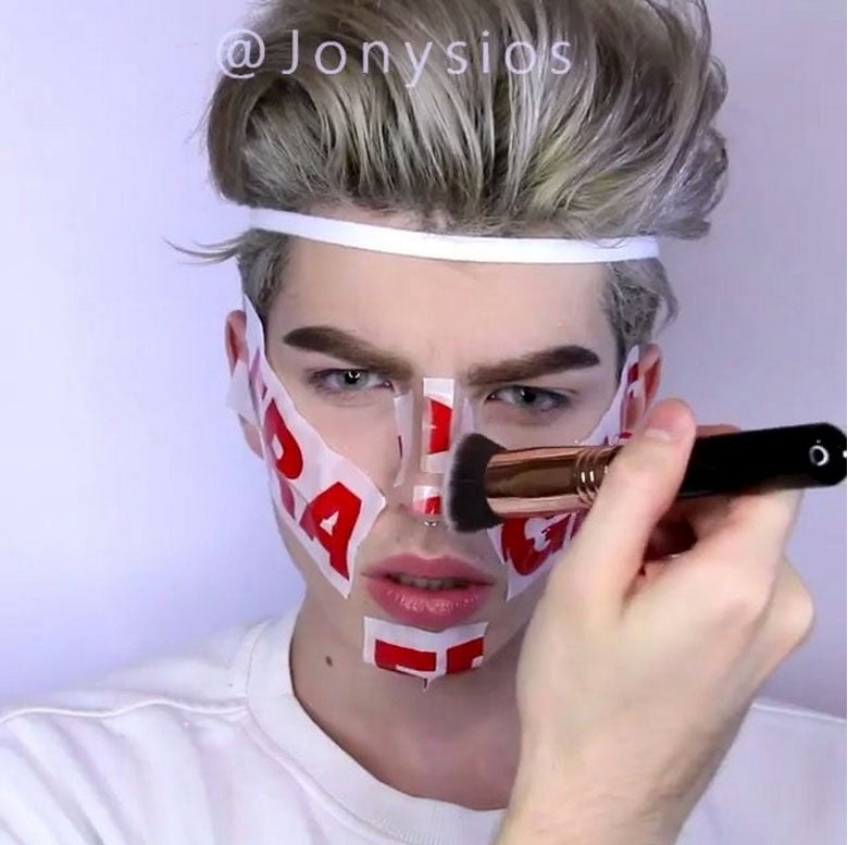 5 Random Things Bloggers Are Using to Contour