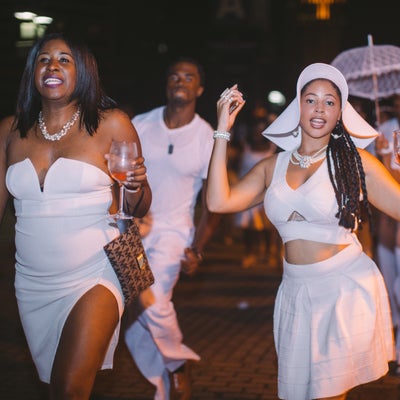 The Fashion and Fun At ‘Dîner en Blanc’ Will Leave You Ready for New Orleans