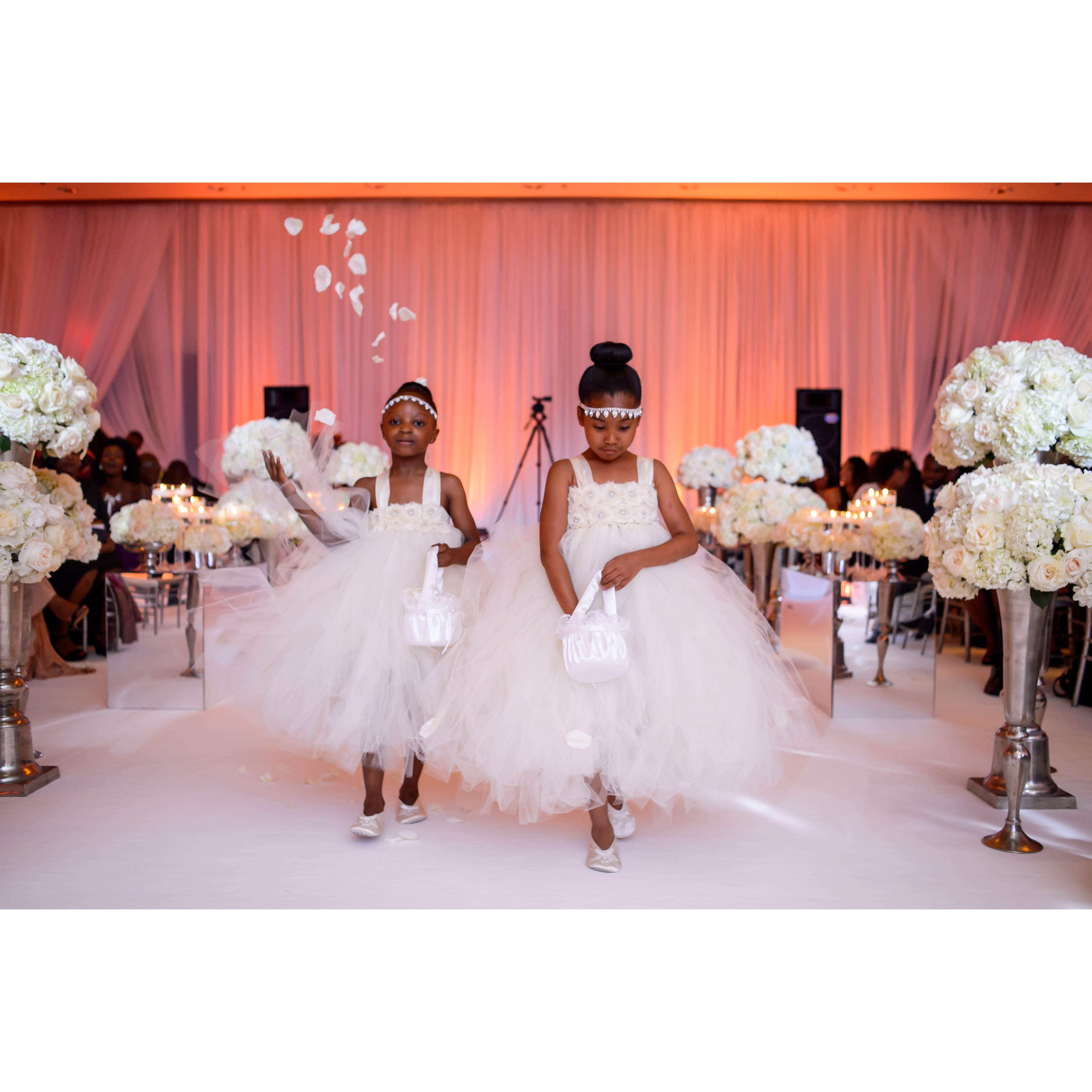Bridal Bliss: See Lauren and Elo's Romantic Virginia Wedding
