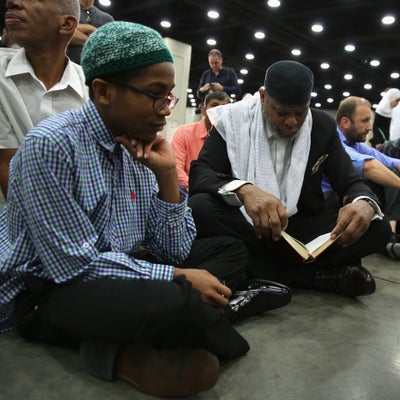 Muhammad Ali Honored In a Traditional Islamic Service