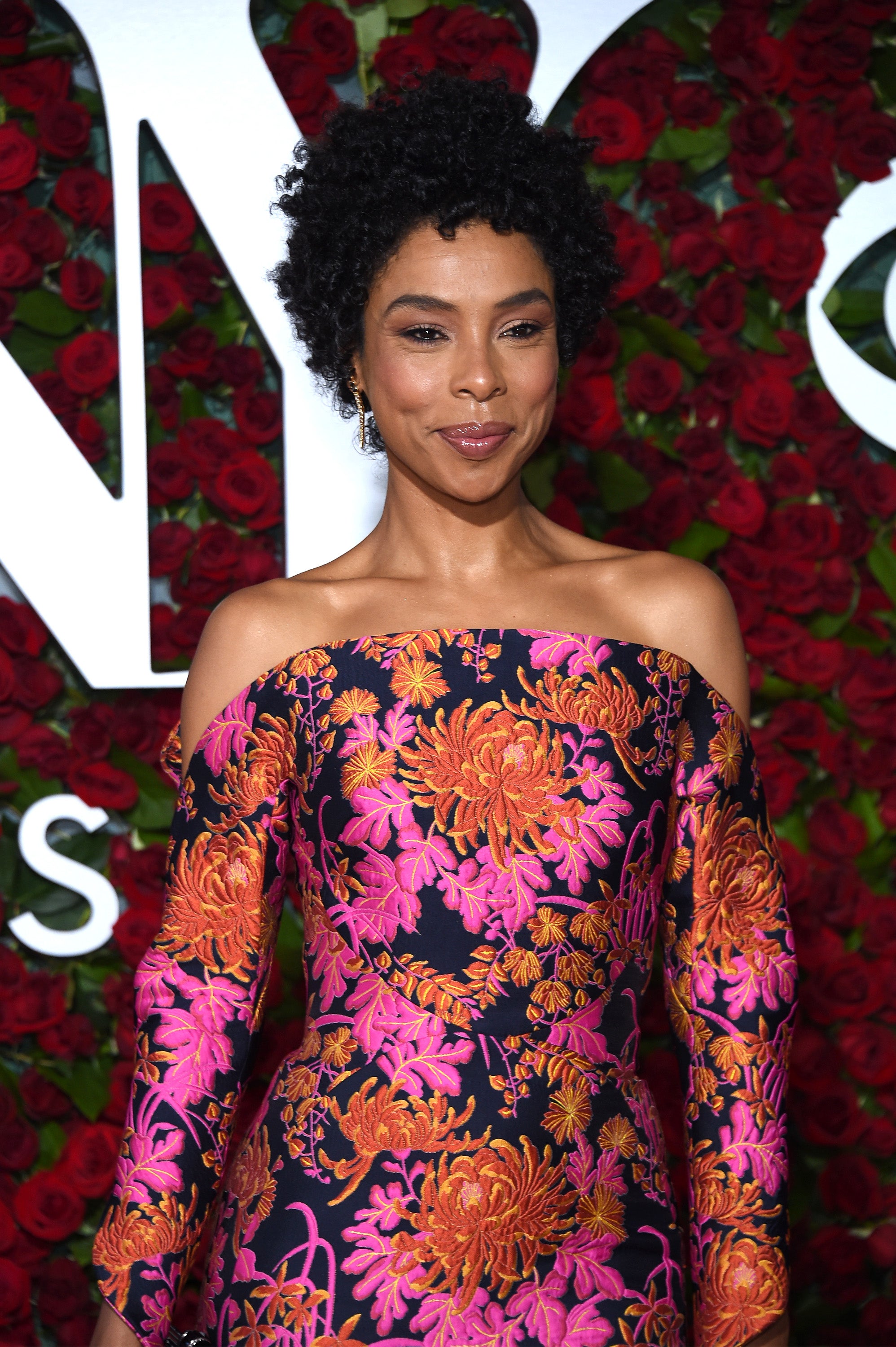16 Gorgeous Hair and Beauty Looks from the 2016 Tony Awards
