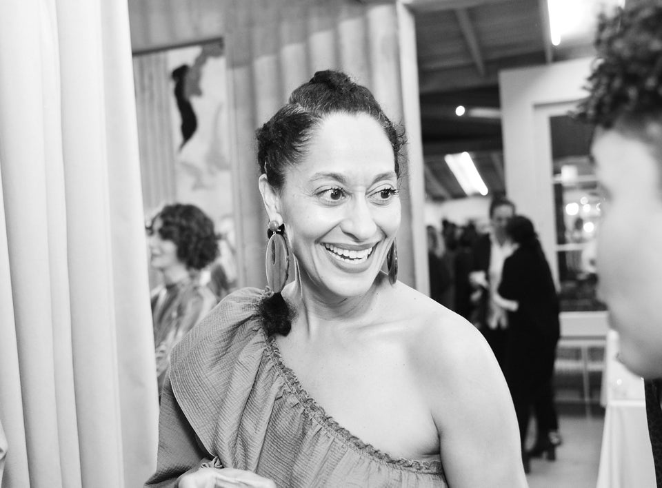 We Could Watch Tracee Ellis Ross Have Hair Conversations With Herself all day