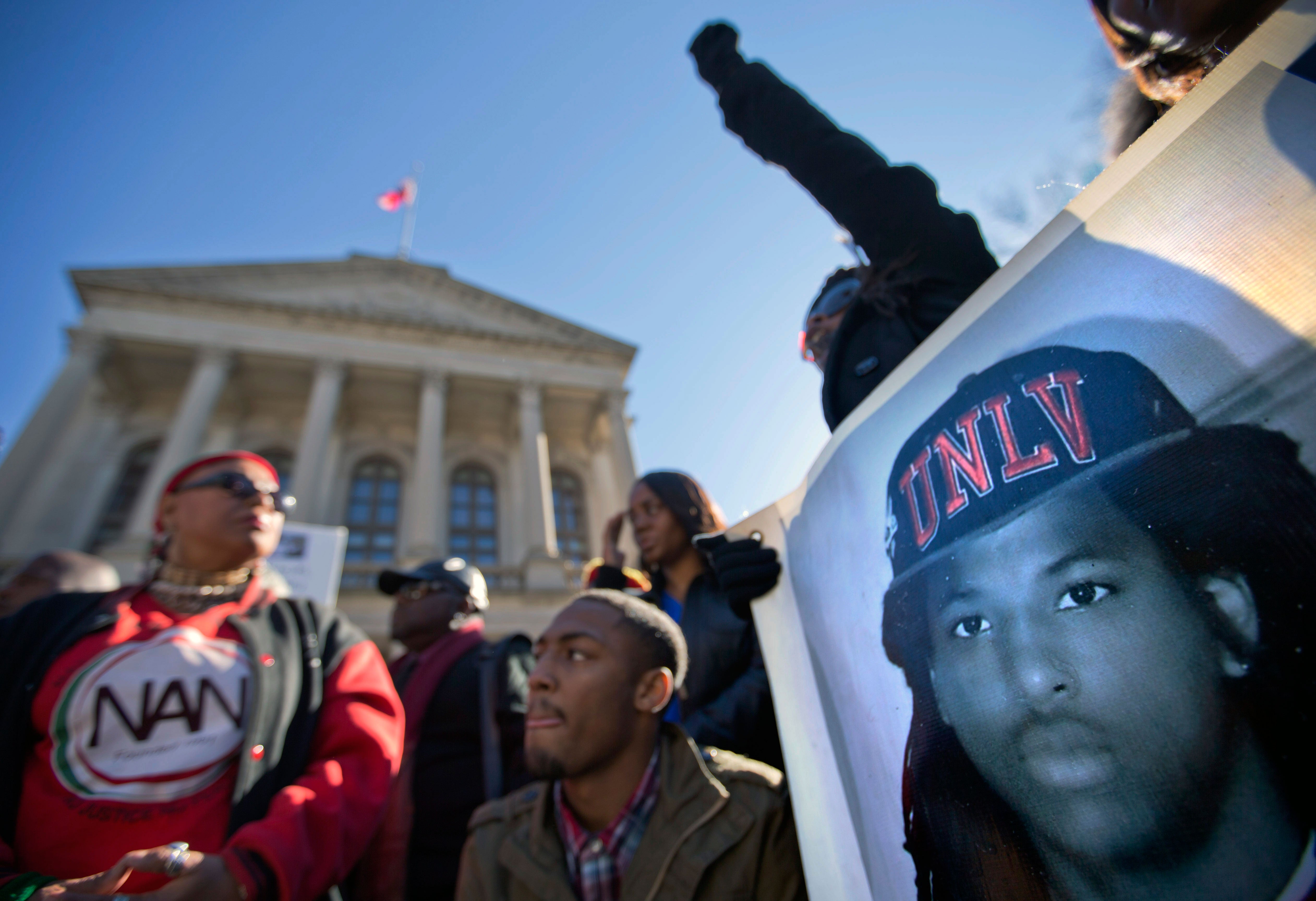 DOJ Declines to File Charges in Gym Mat Death of Kendrick Johnson
