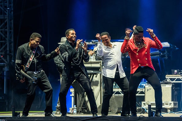 The Jackson 5 Reunite and Pay Tribute to Michael Jackson
