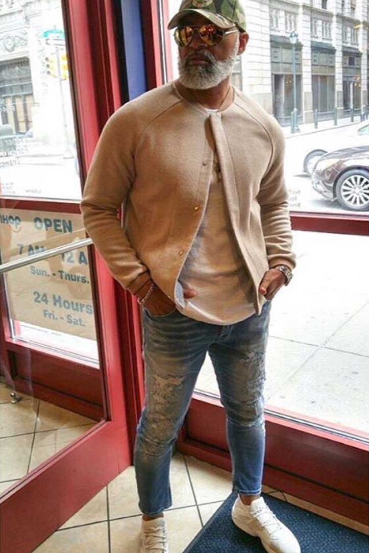 Finally, Eye Candy You and Mom Can Agree On! Meet #MrStealYourGrandma
