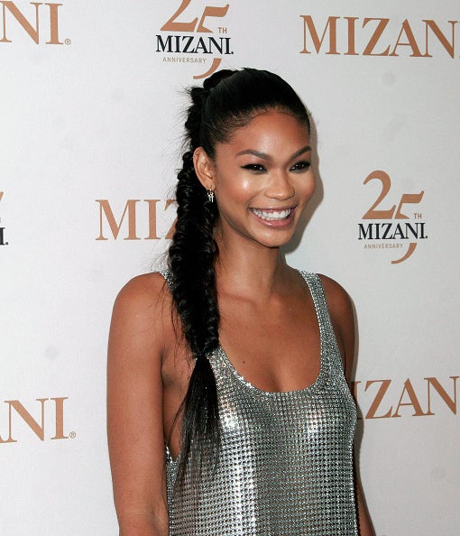 Chanel Iman Jamming To Mary J. Blige With Her Makeup Artist Is All
