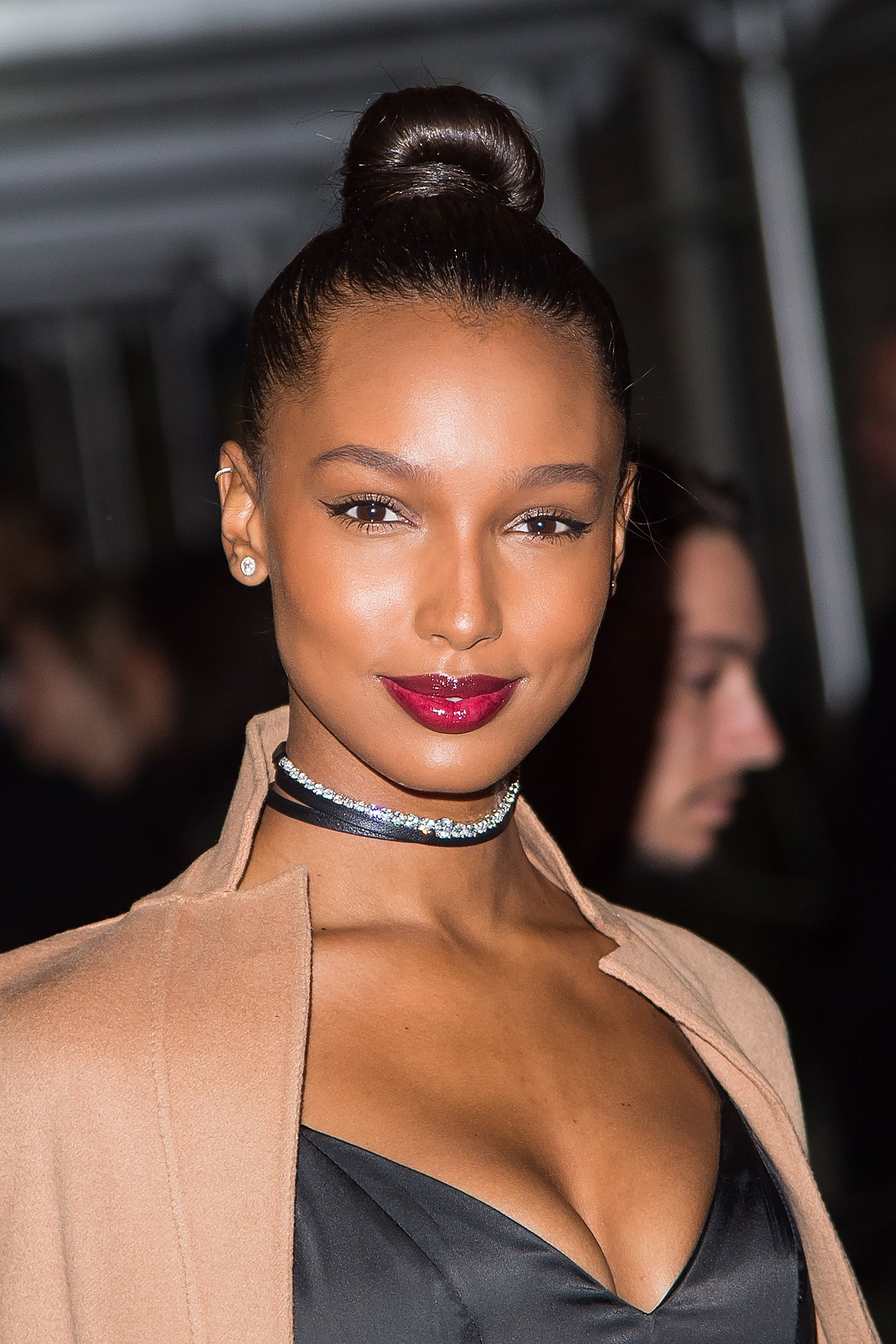 Can we Talk About The Celebs That are Killing This Epic Choker Trend?
