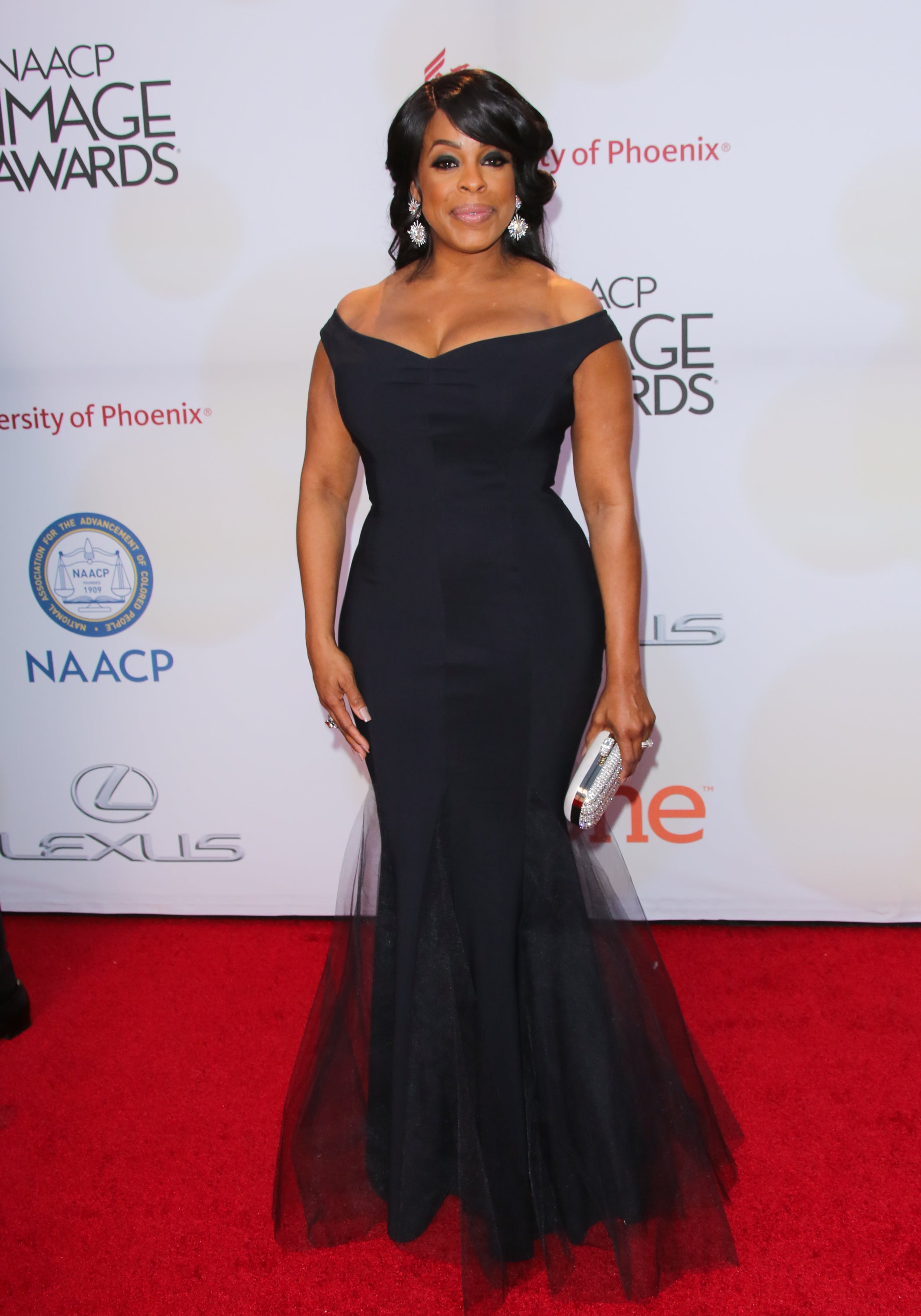 Niecy nash comes out and announces marriage to jessica betts! 