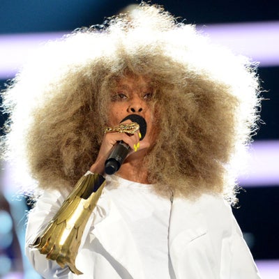 Erykah Badu’s Arm Party Game Is Serious
