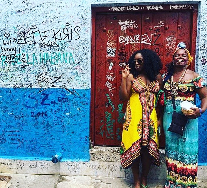The 15 Best Black Travel Moments You Missed This Week: Sweet Kisses in South Africa
