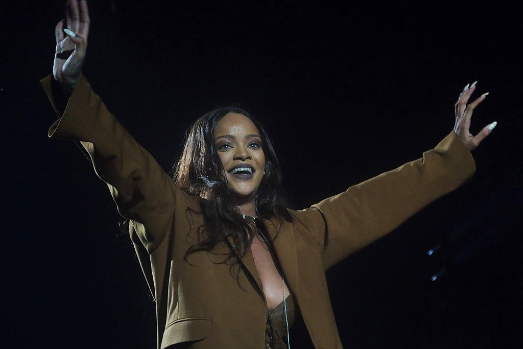 Rihanna To Receive MTV Video Vanguard Award At The VMAs
